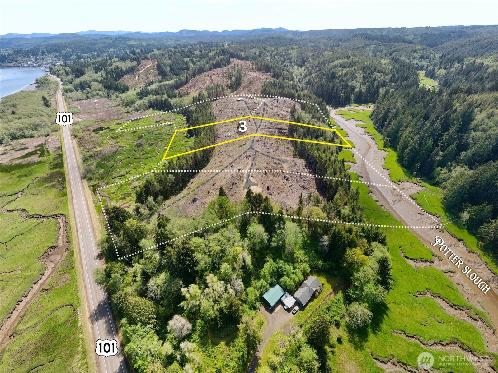 8464 Us Highway 101 Property Photo 7