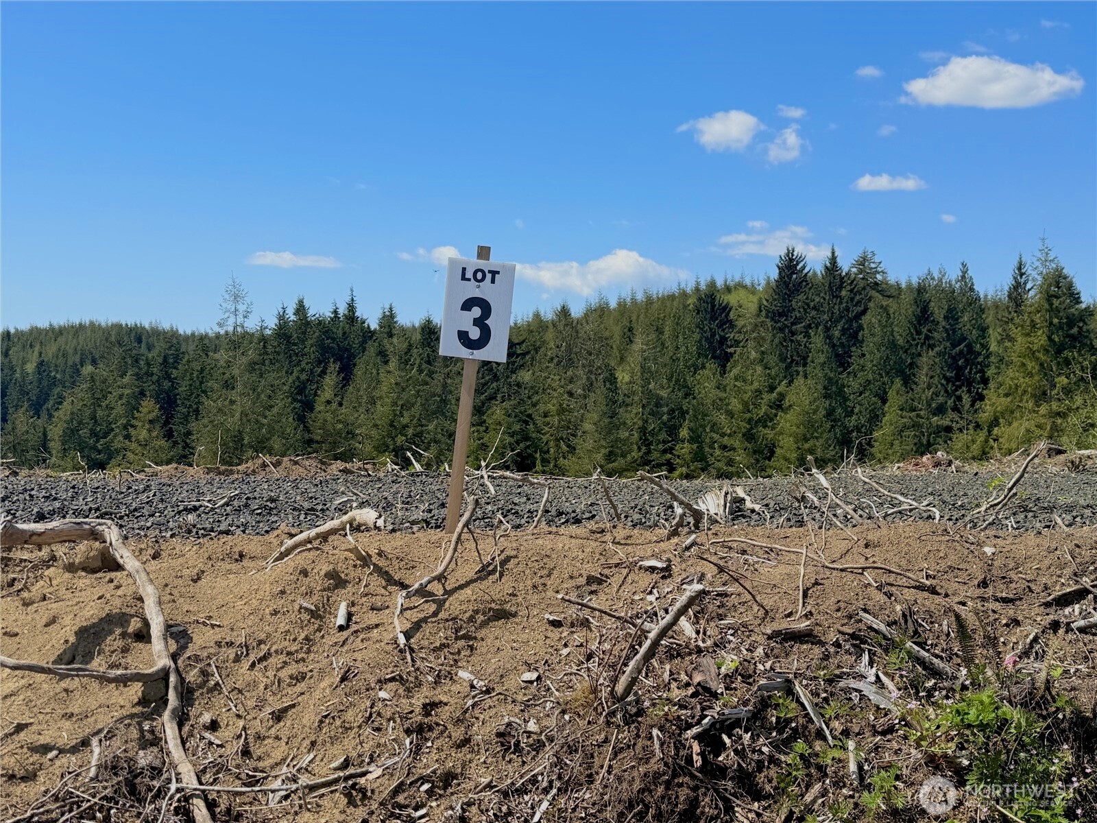 8464 Us Highway 101 Property Photo 15