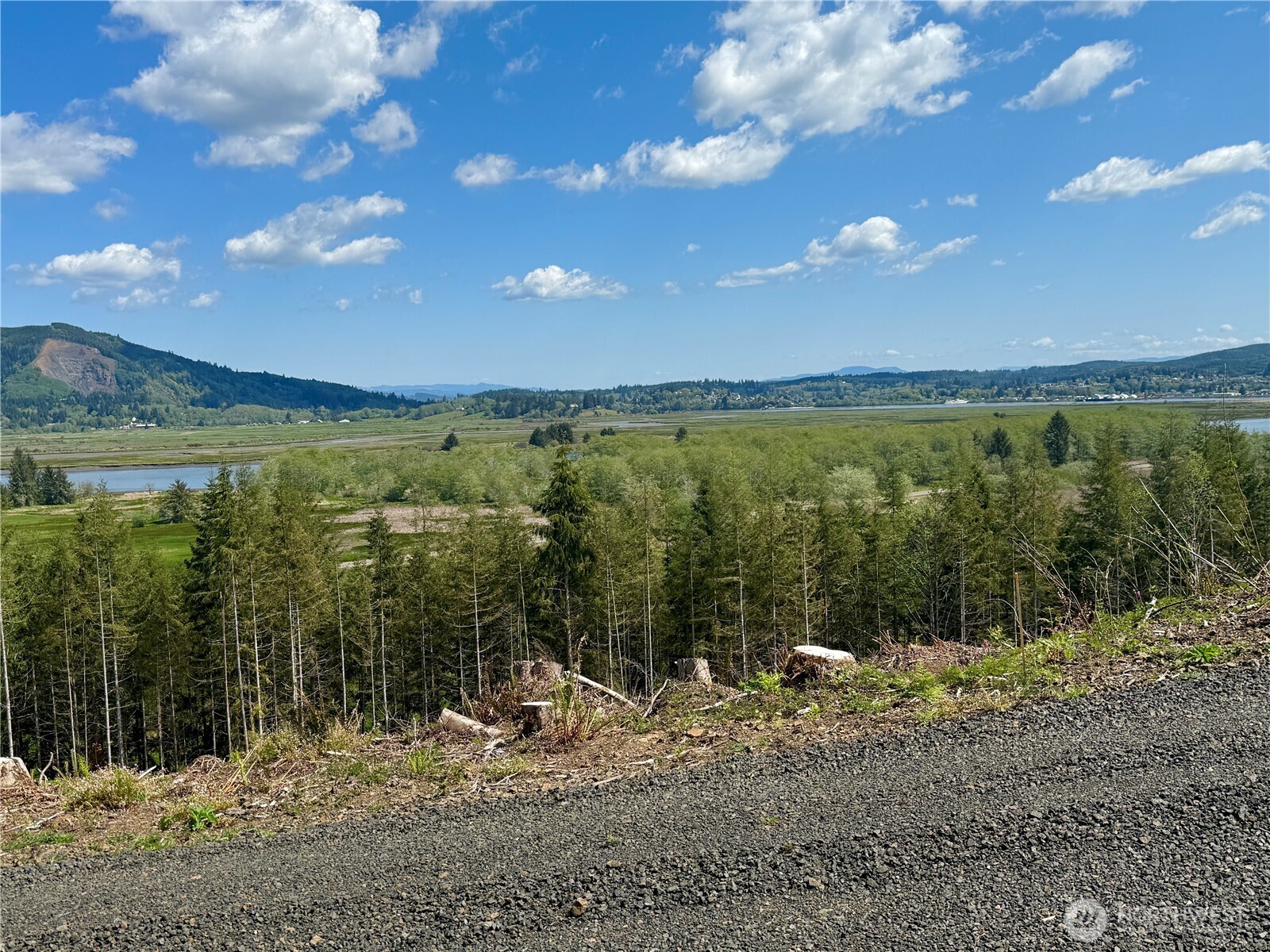 8464 Us Highway 101 Property Photo 21