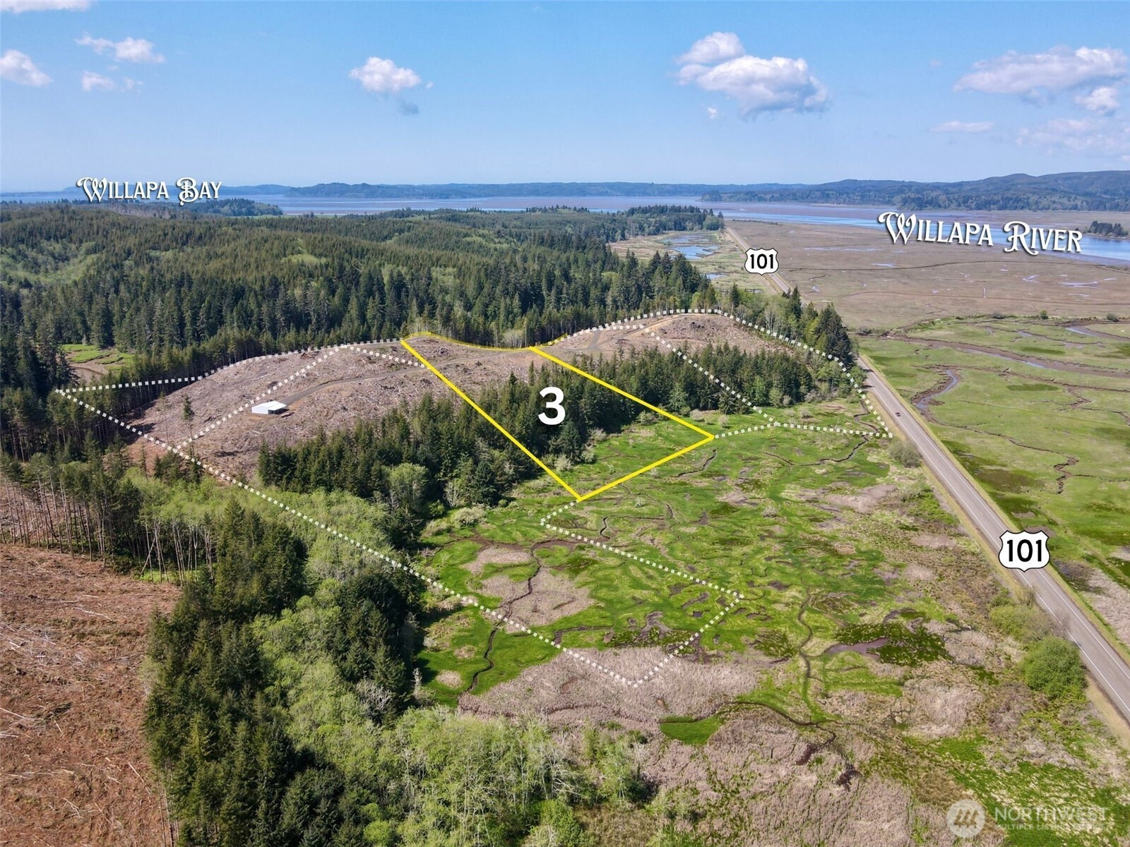 8464 Us Highway 101 Property Photo 24
