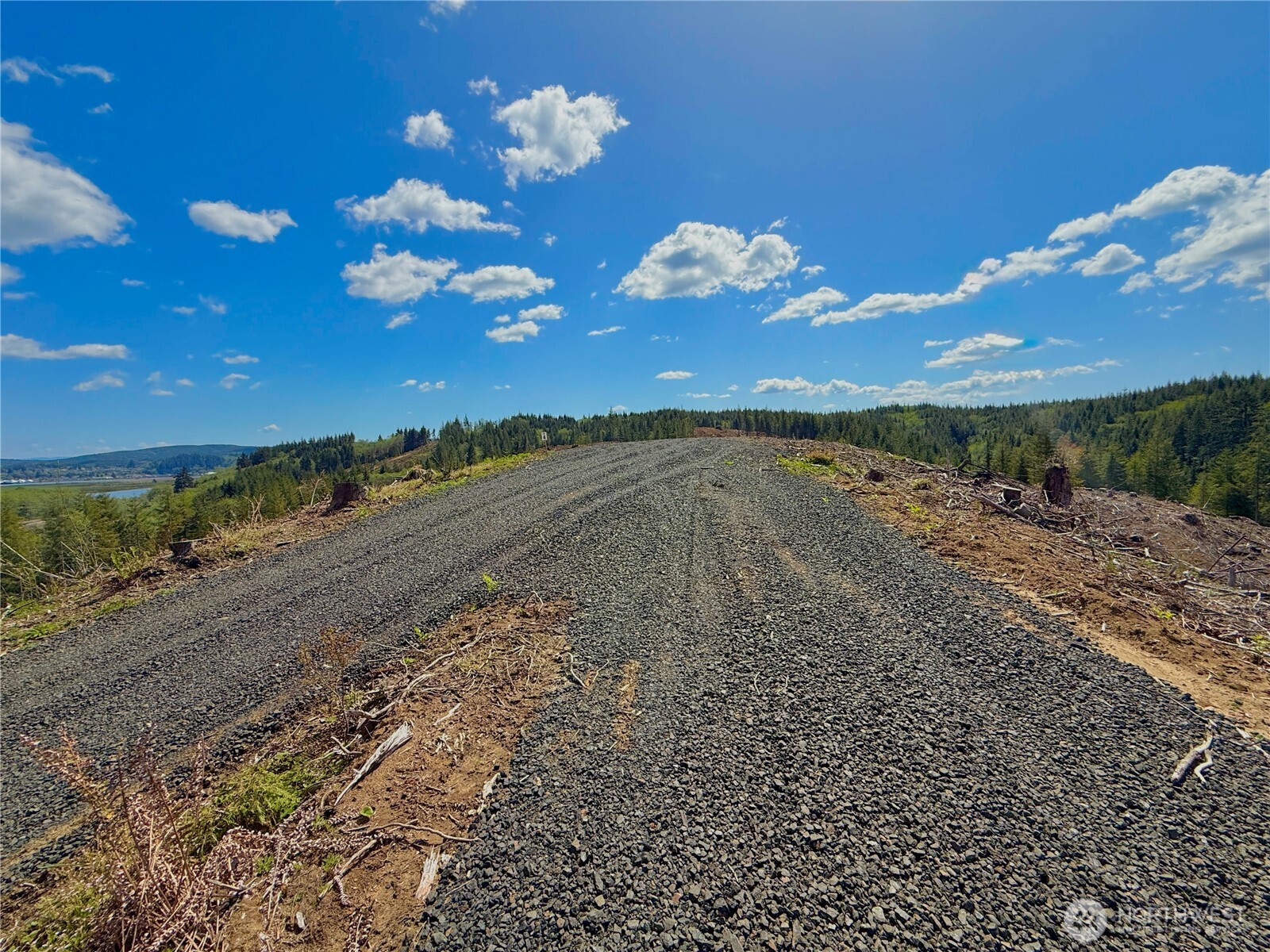 8464 Us Highway 101 Property Photo 27