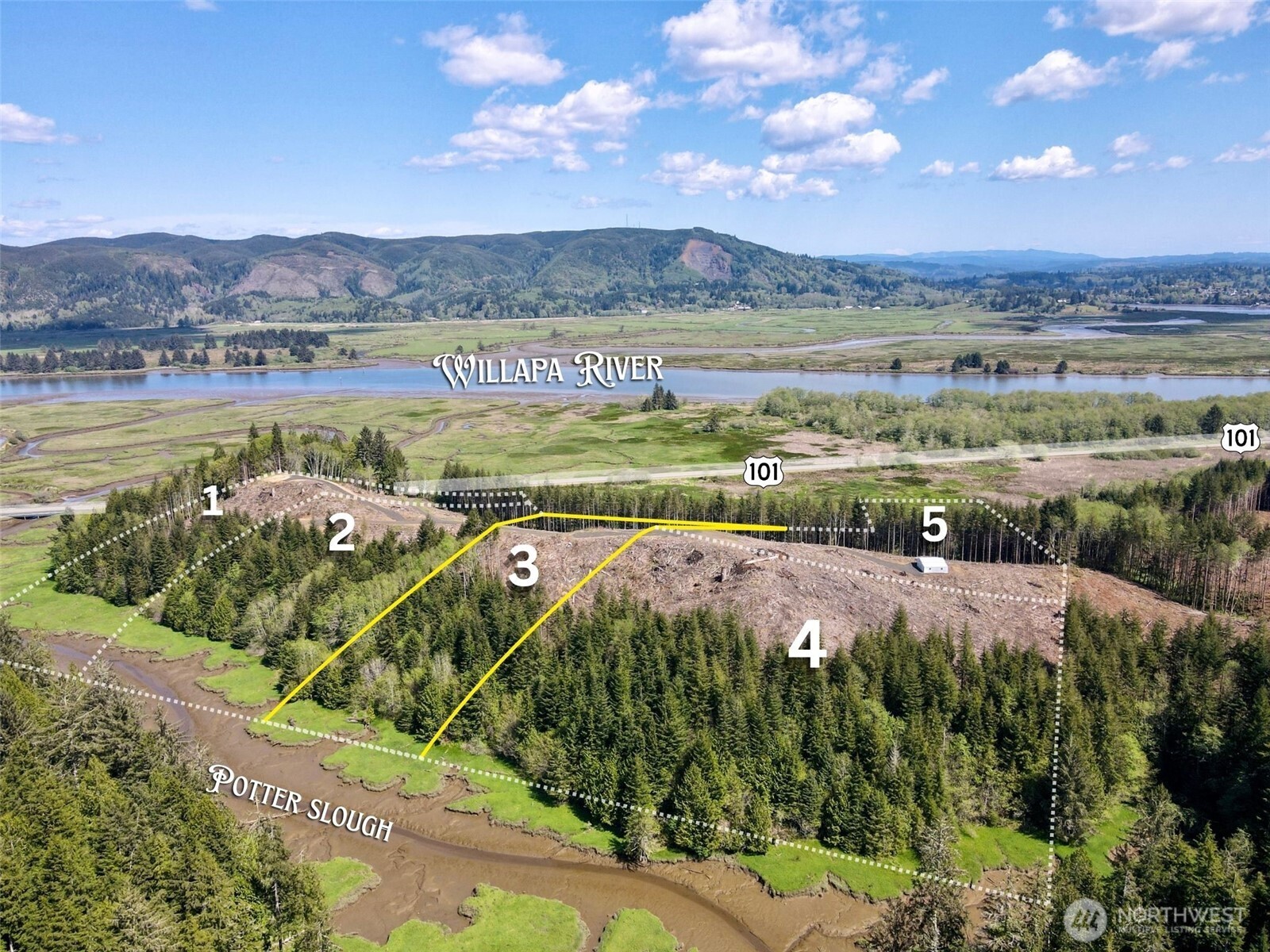 8464 Us Highway 101 Property Photo 32