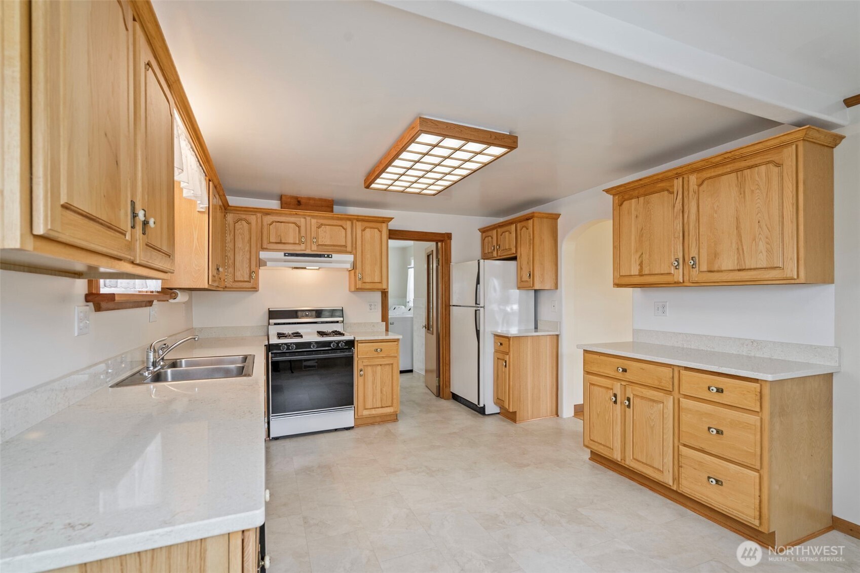 1201 N Tower Avenue Property Photo 20