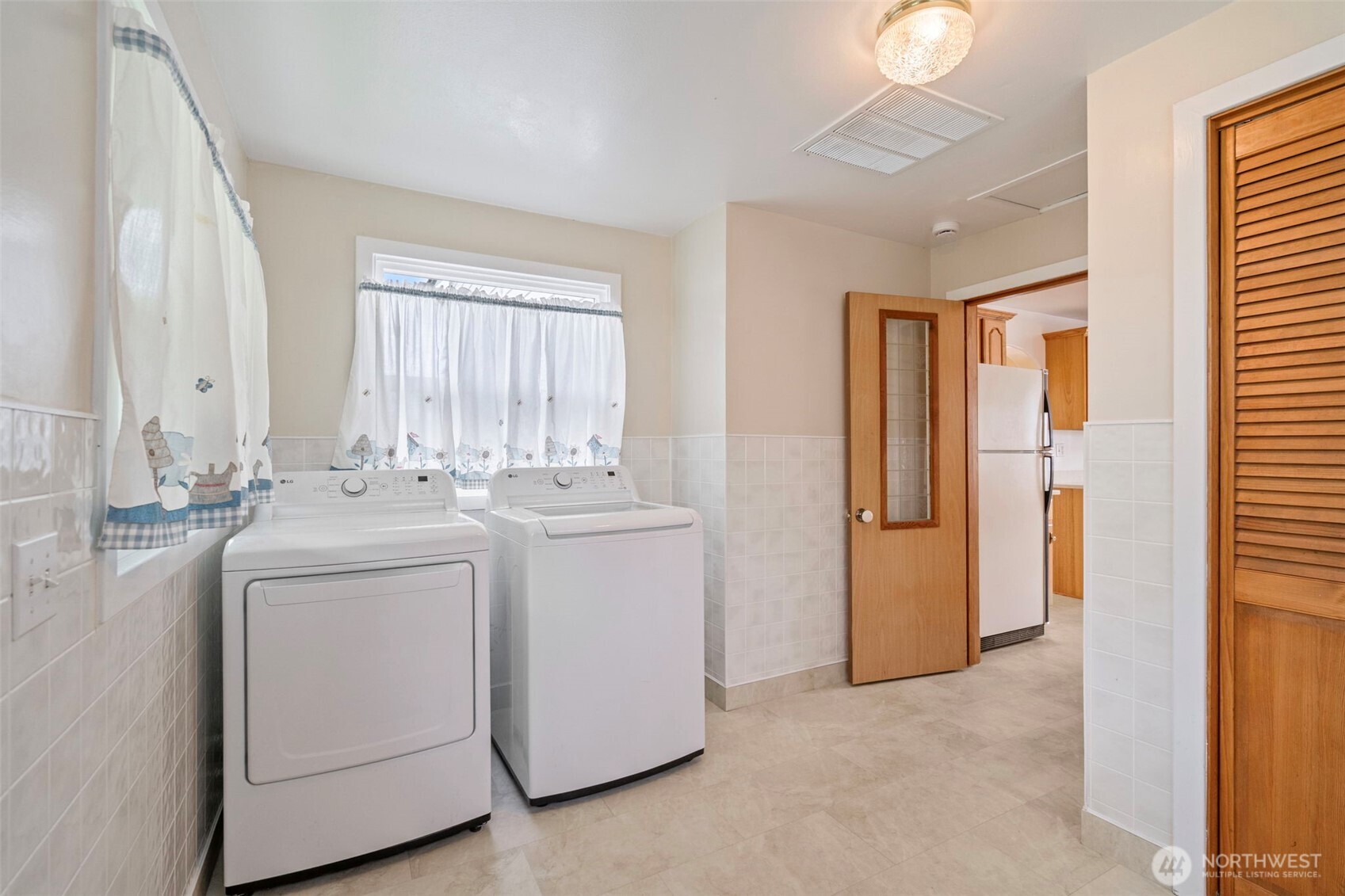 1201 N Tower Avenue Property Photo 21