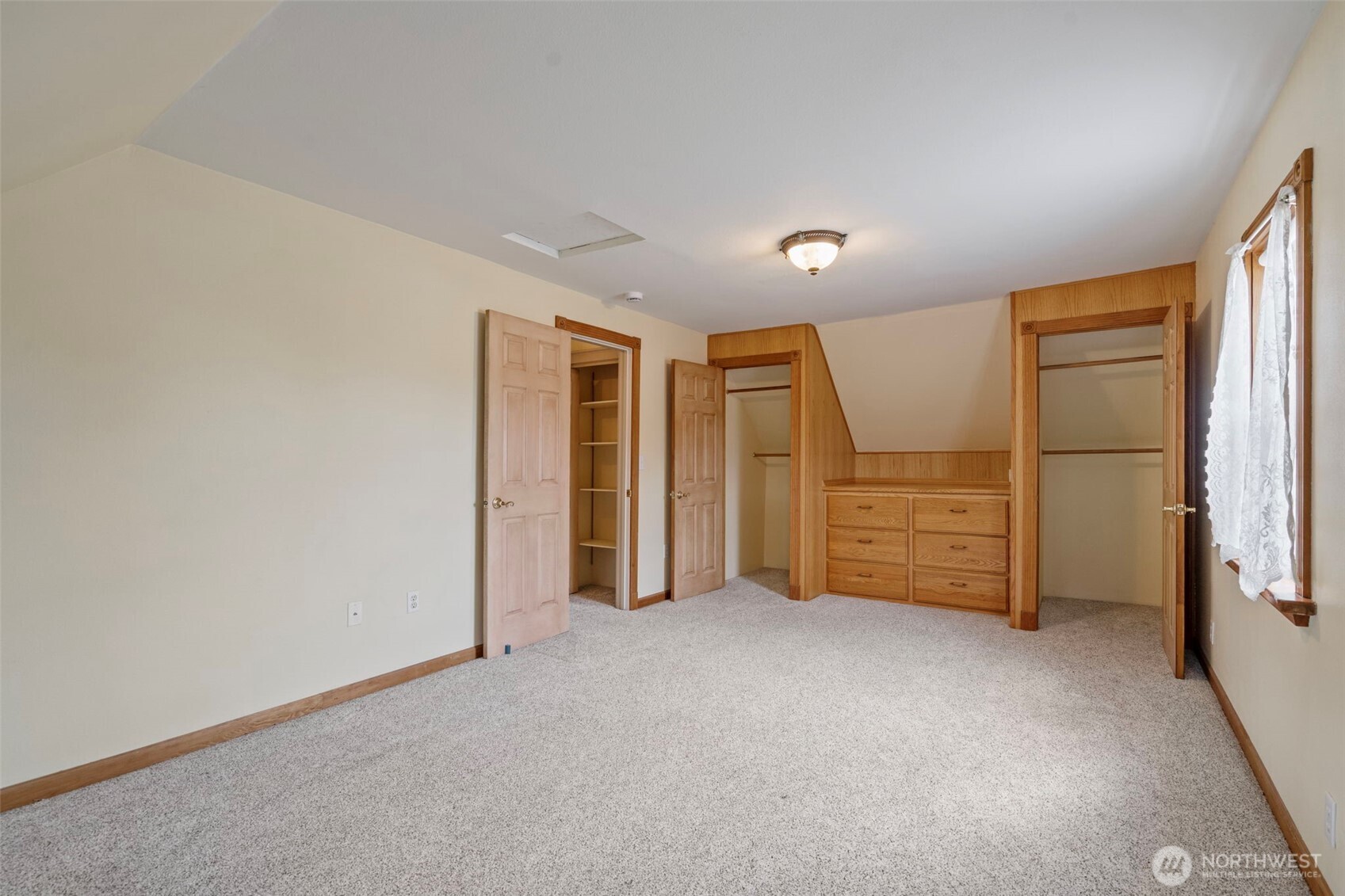 1201 N Tower Avenue Property Photo 27