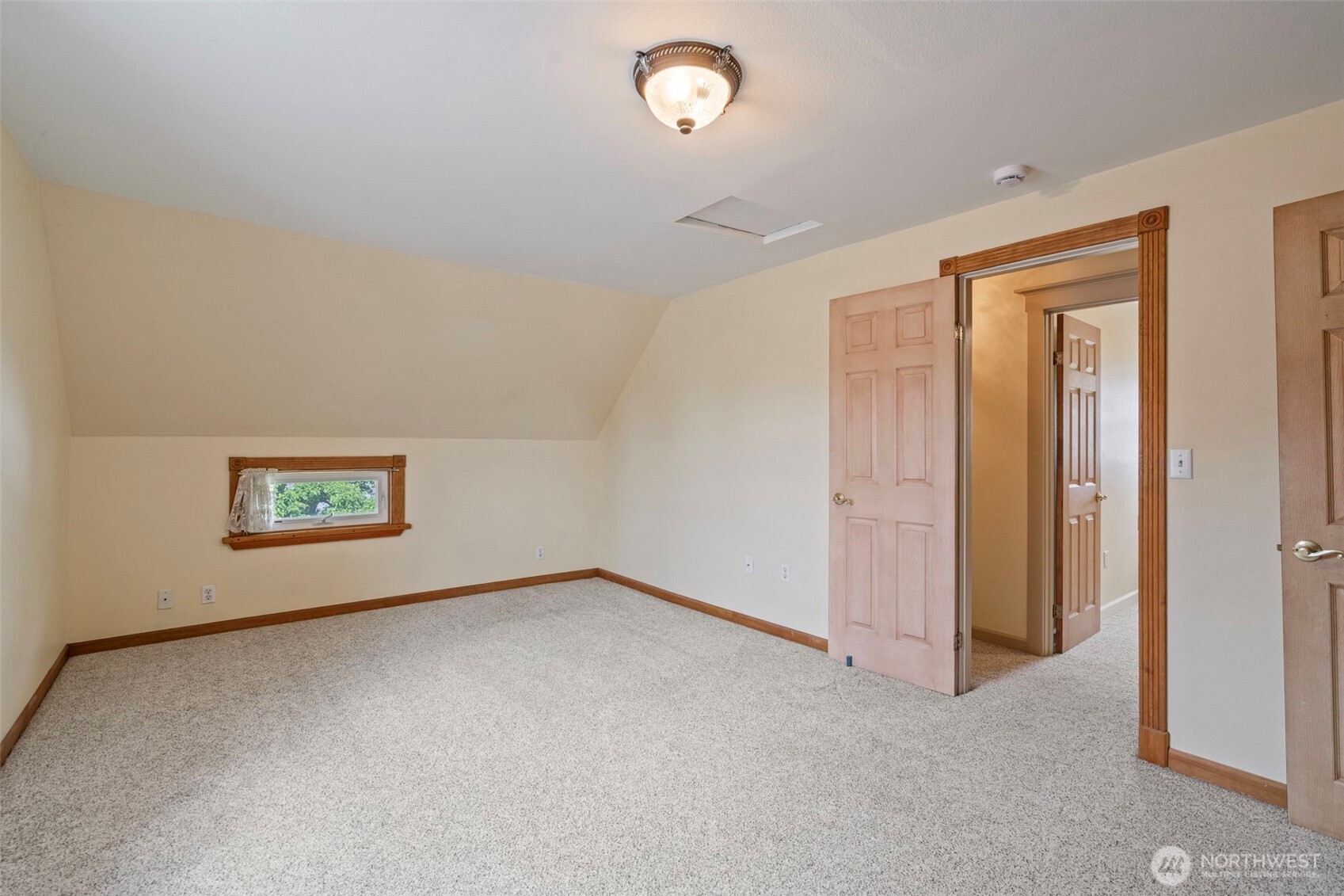 1201 N Tower Avenue Property Photo 29