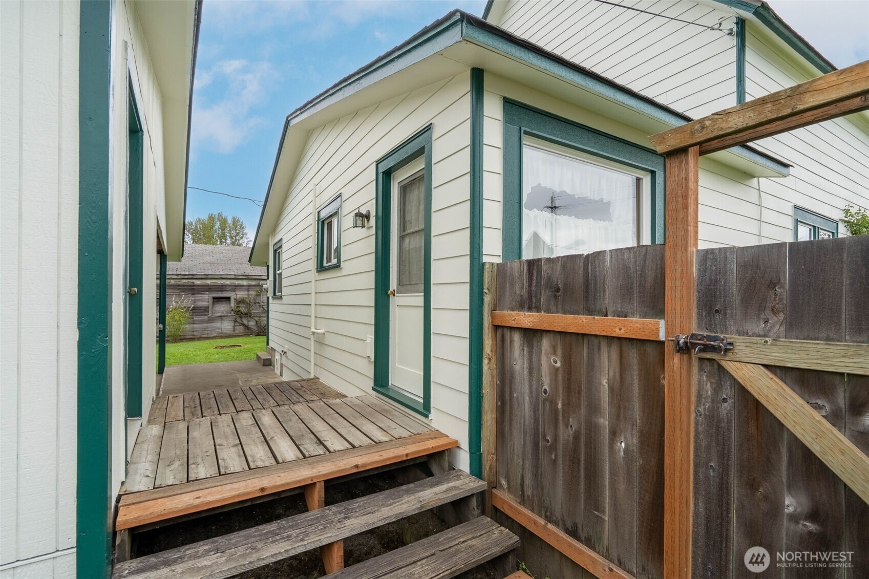 1201 N Tower Avenue Property Photo 33