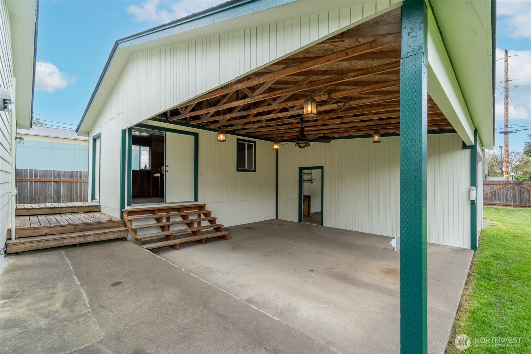 1201 N Tower Avenue Property Photo 37