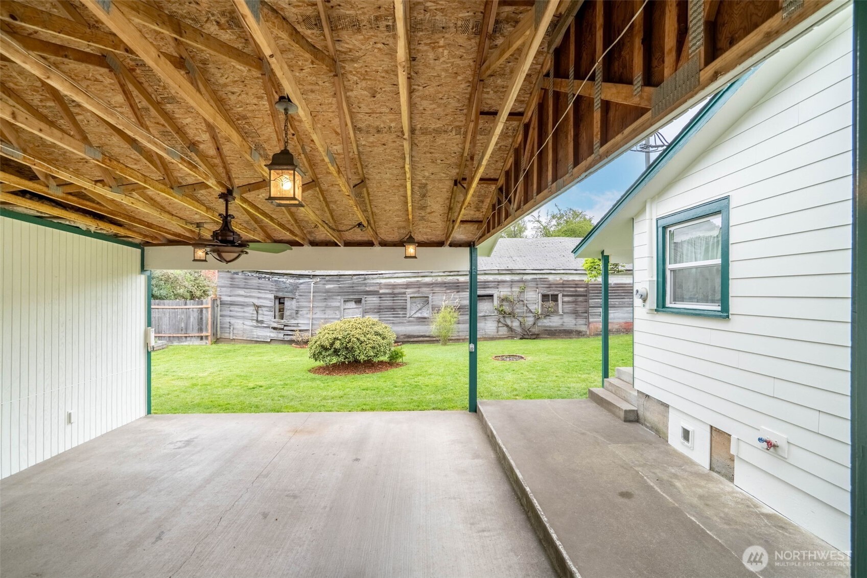 1201 N Tower Avenue Property Photo 38
