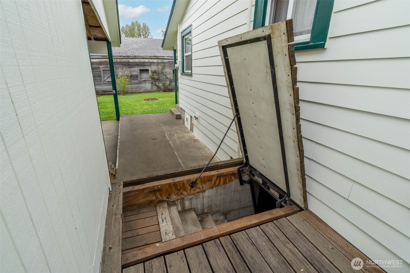 1201 N Tower Avenue Property Photo 40
