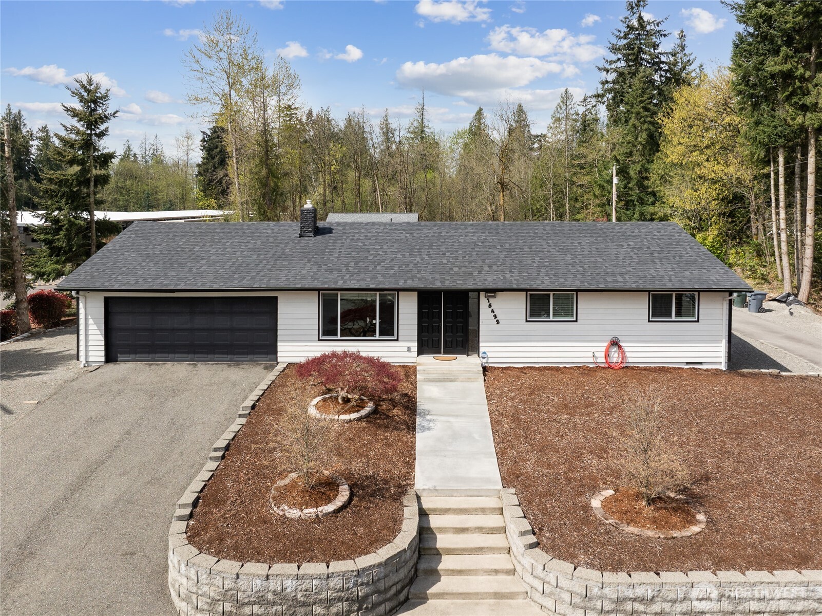 15422 Canyon Road Property Photo 1