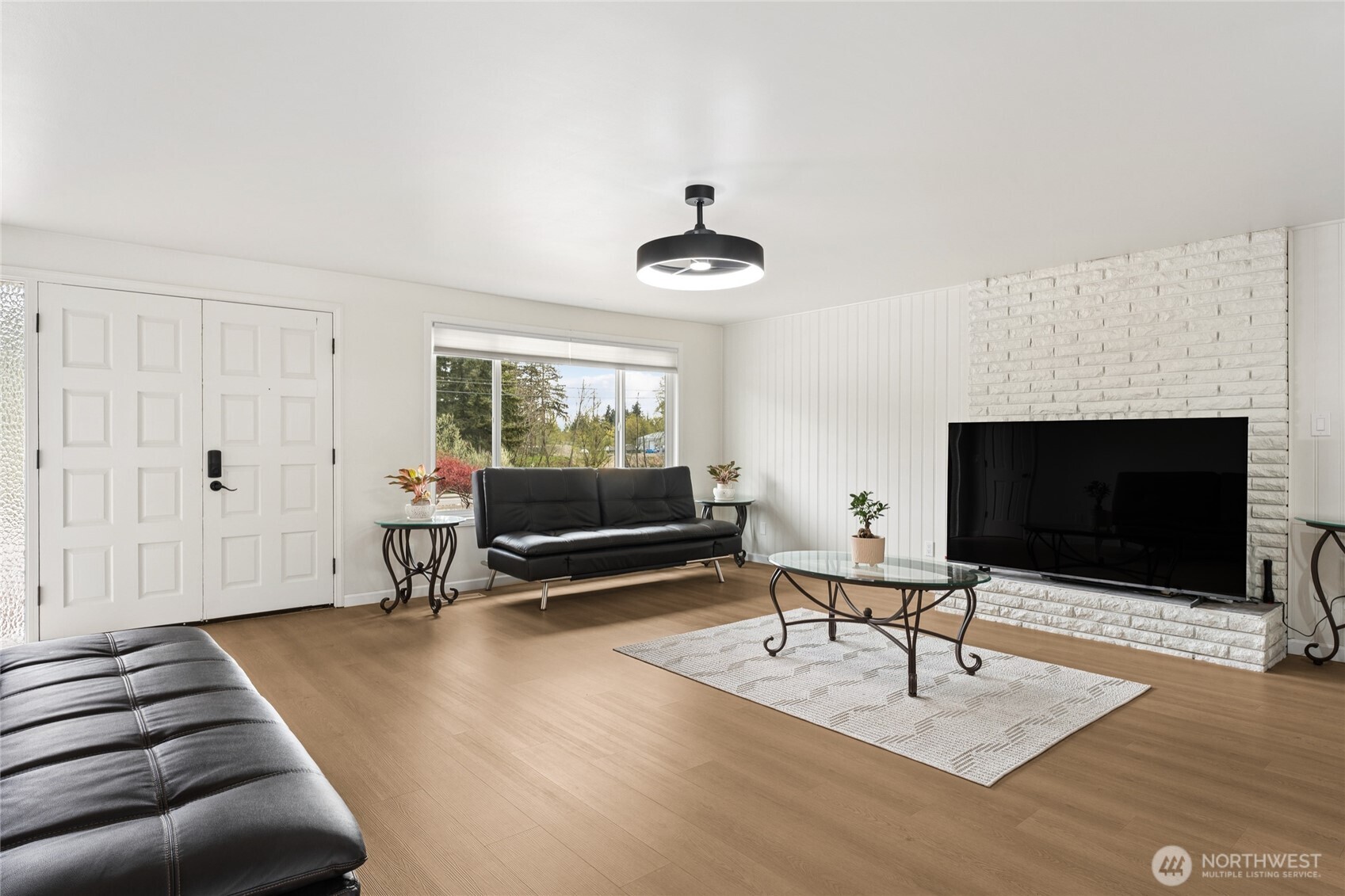 15422 Canyon Road Property Photo 10