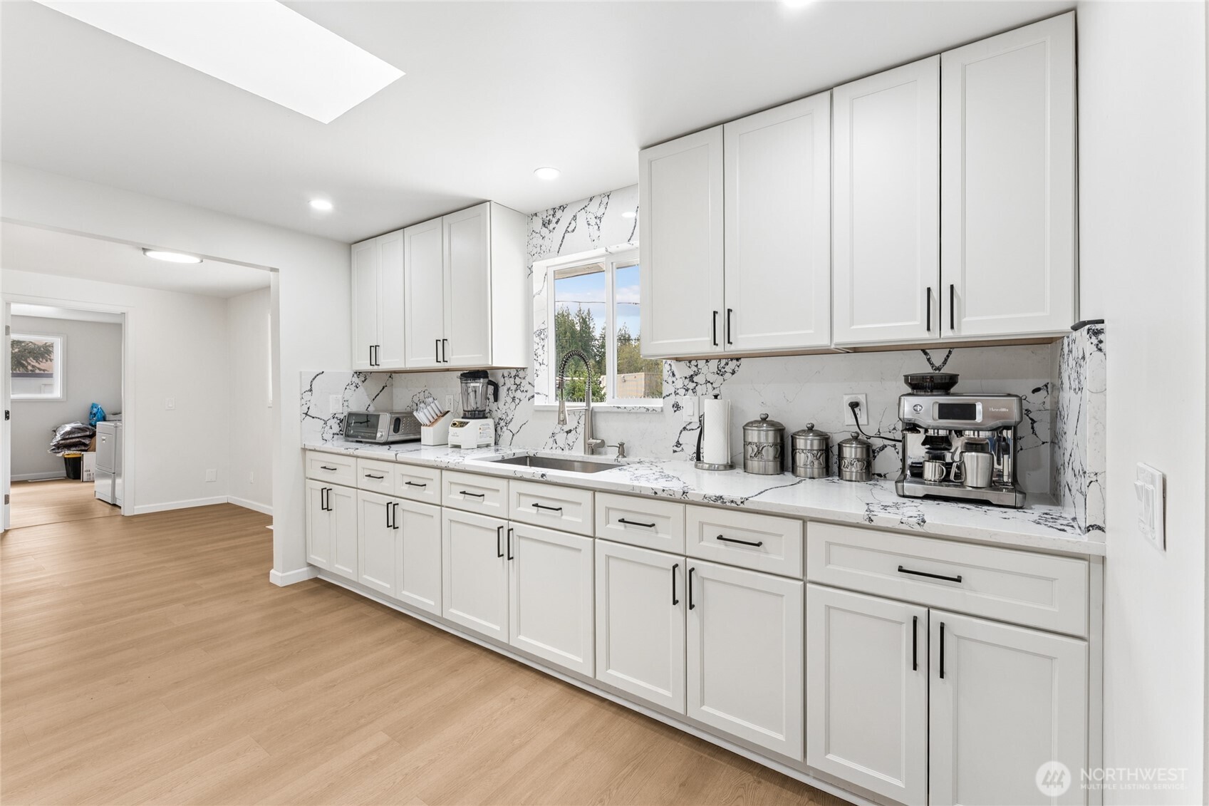 15422 Canyon Road Property Photo 11