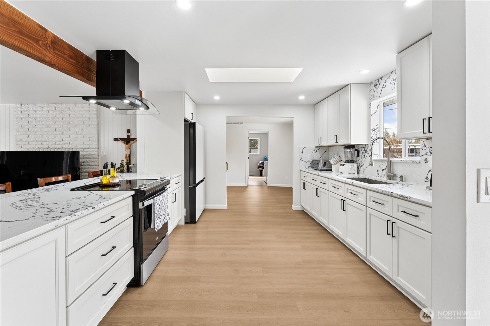 15422 Canyon Road Property Photo 12