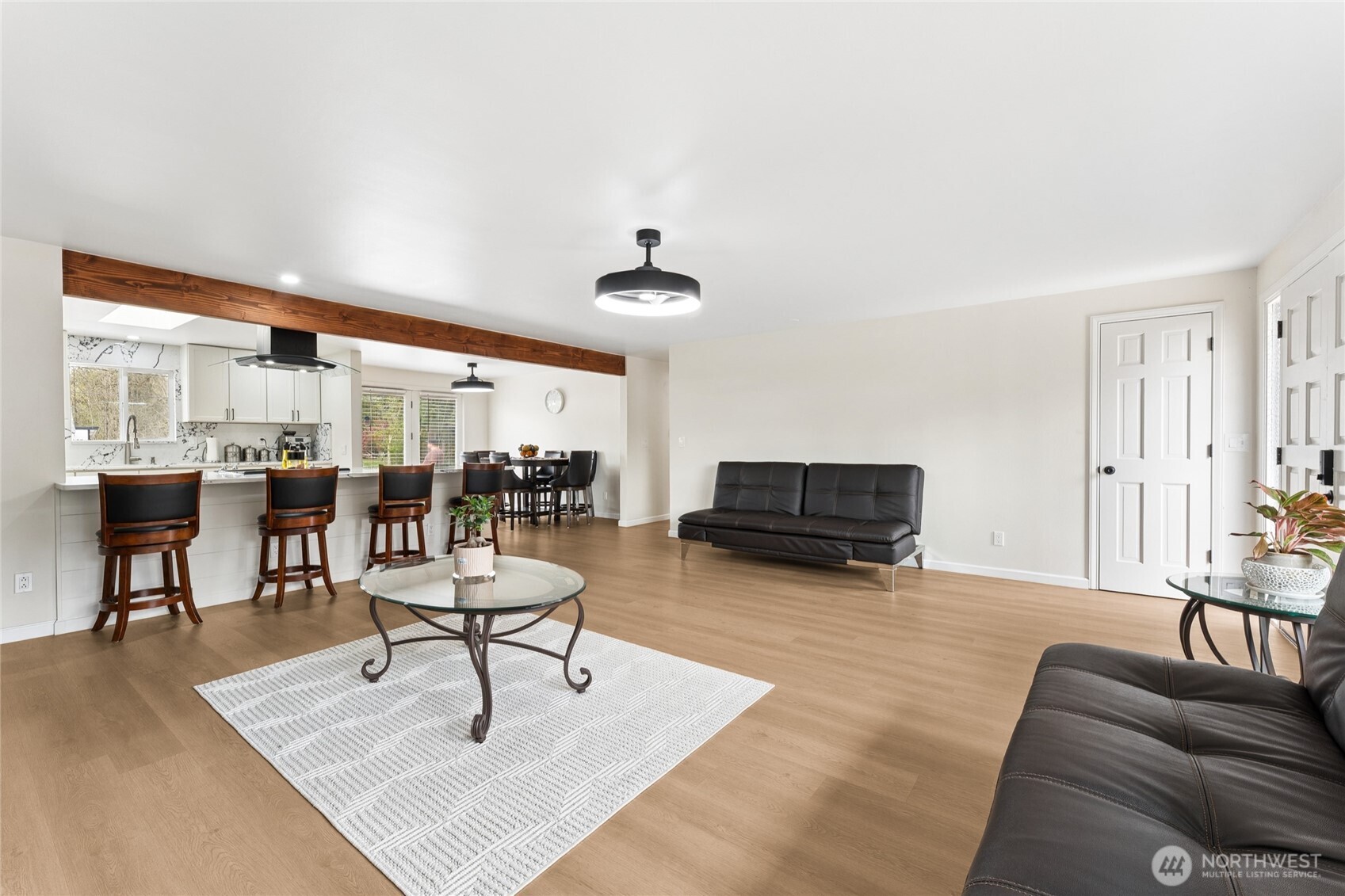 15422 Canyon Road Property Photo 14