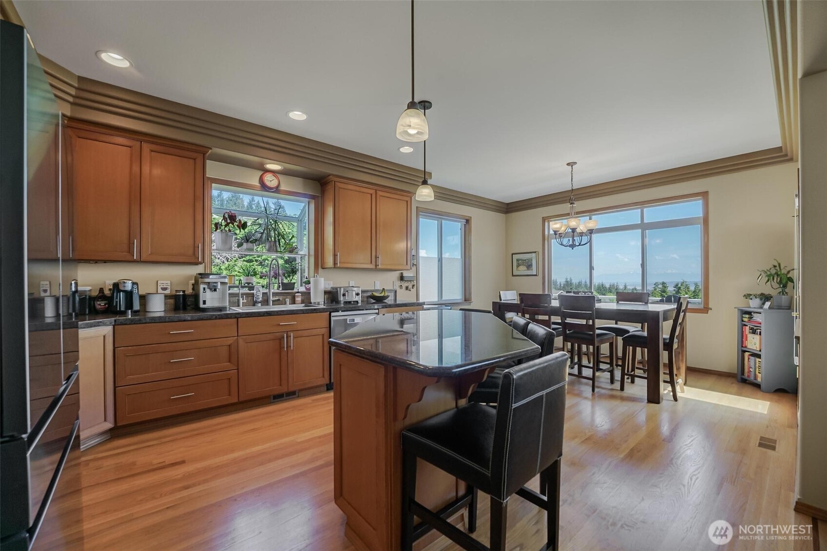 108 Glacier Peak Drive Property Photo 8