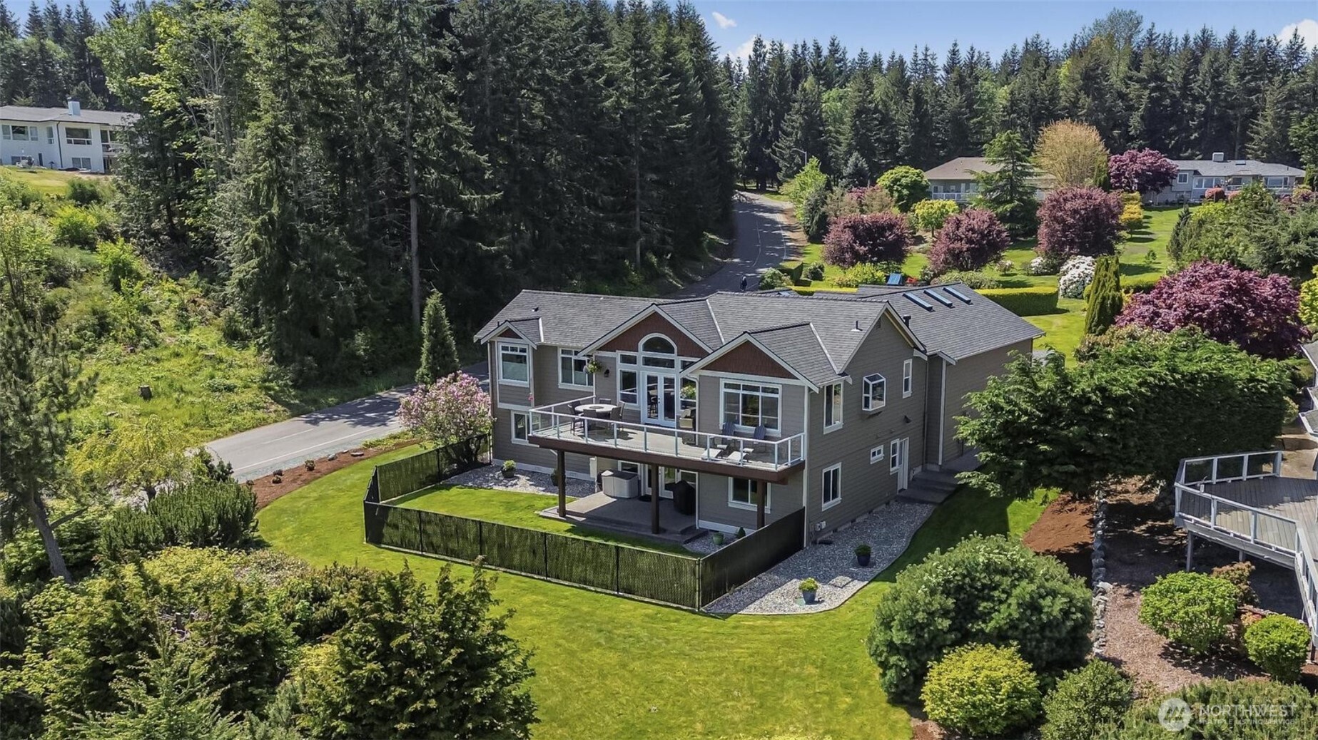 108 Glacier Peak Drive Property Photo 35