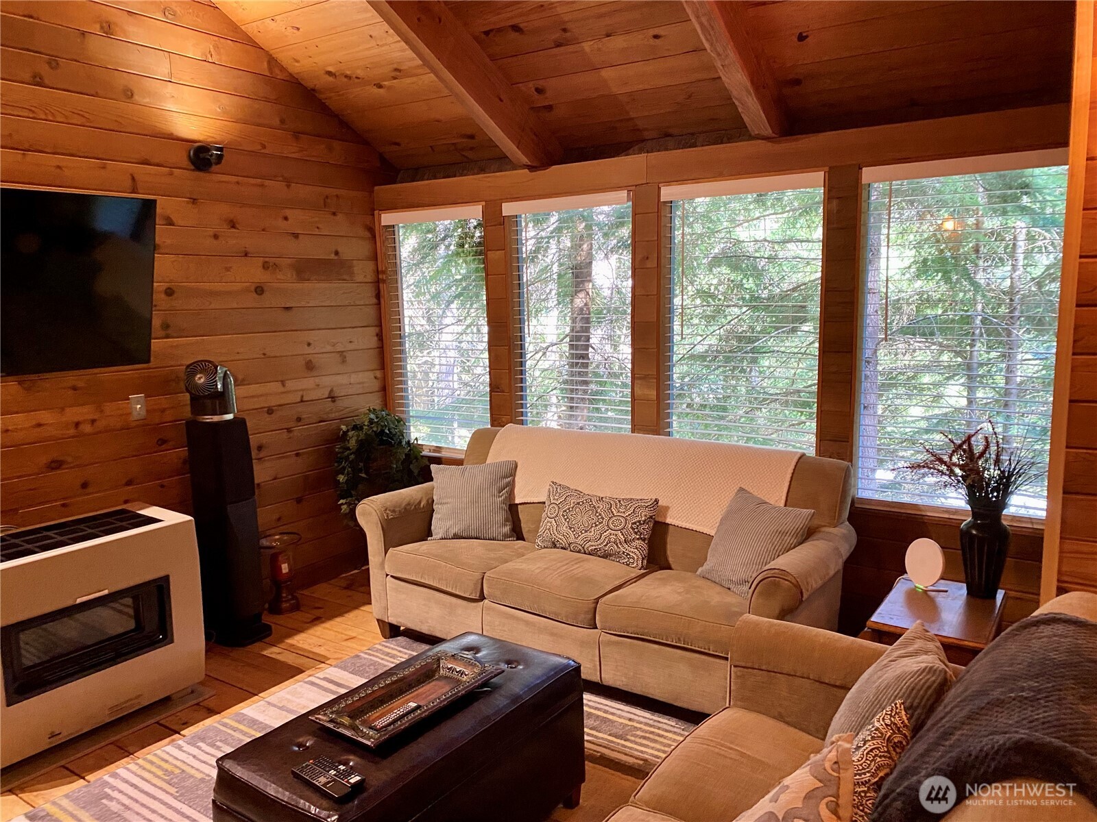 16726 Mountain Side Drive Property Photo 2