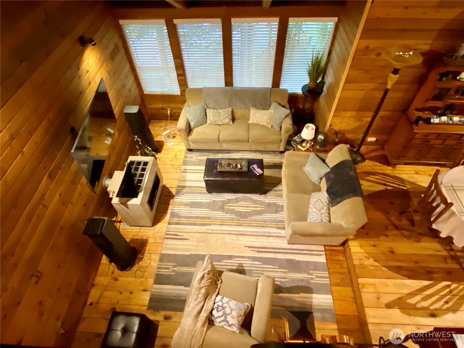 16726 Mountain Side Drive Property Photo 4