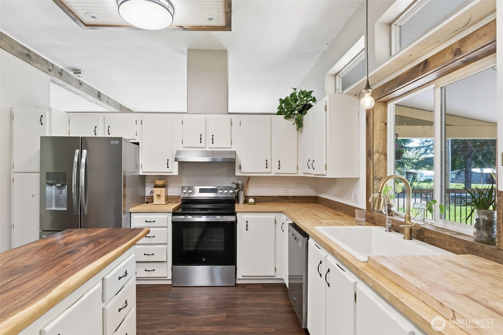 490 Coma Road Property Photo 17