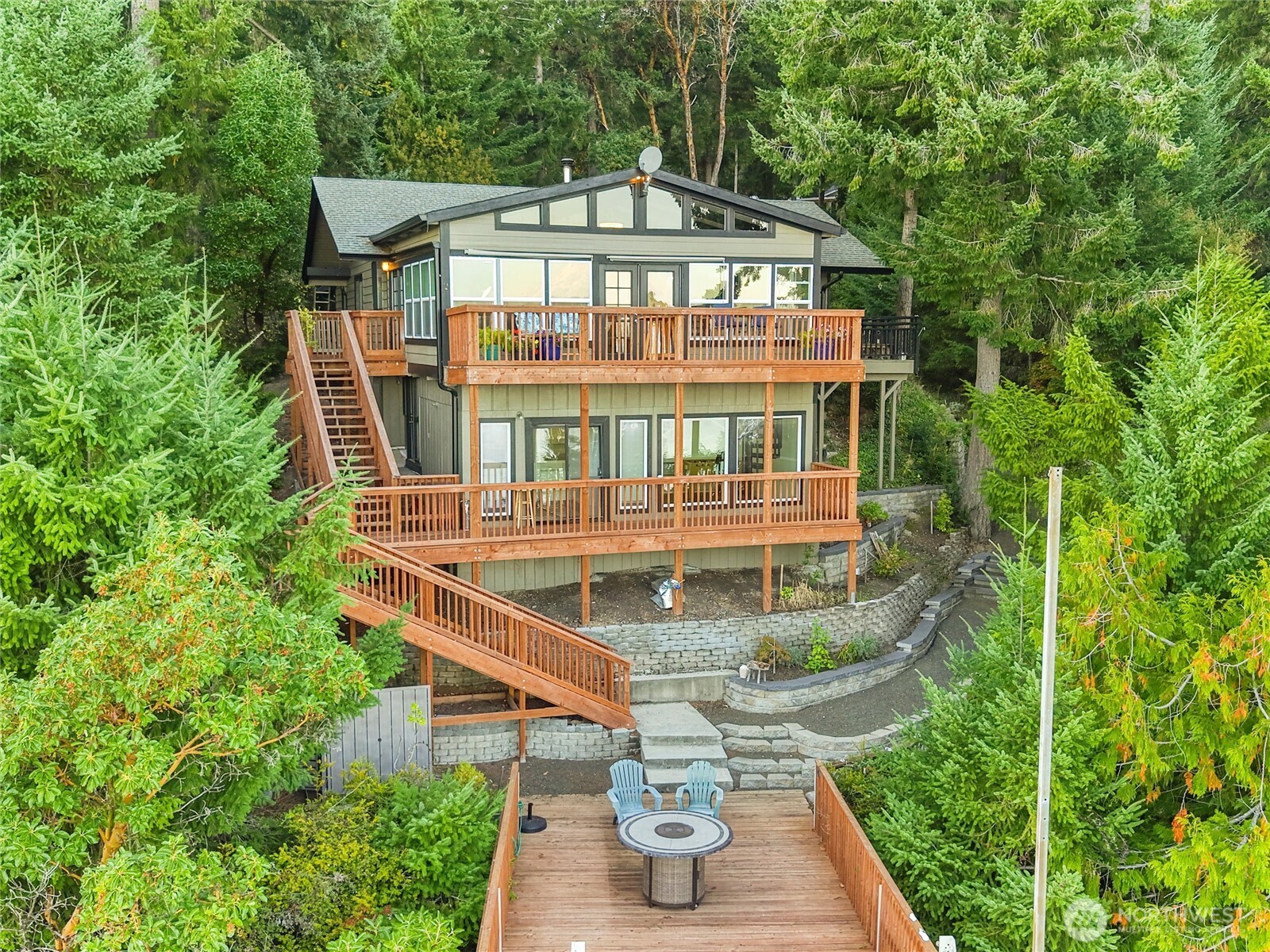 170 E Camus Drive Property Photo 2