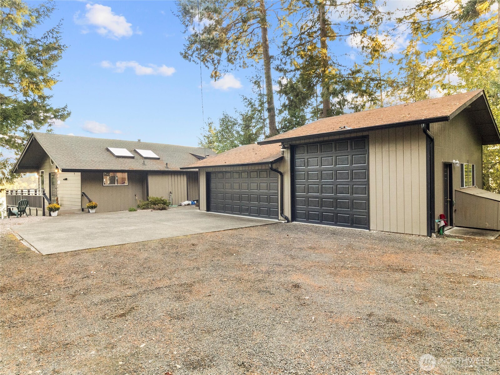 170 E Camus Drive Property Photo 10