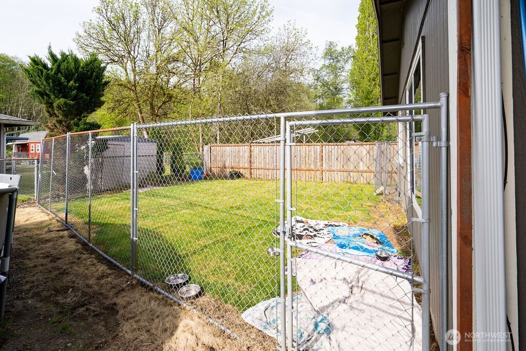 503 W Maple Street Property Photo 27