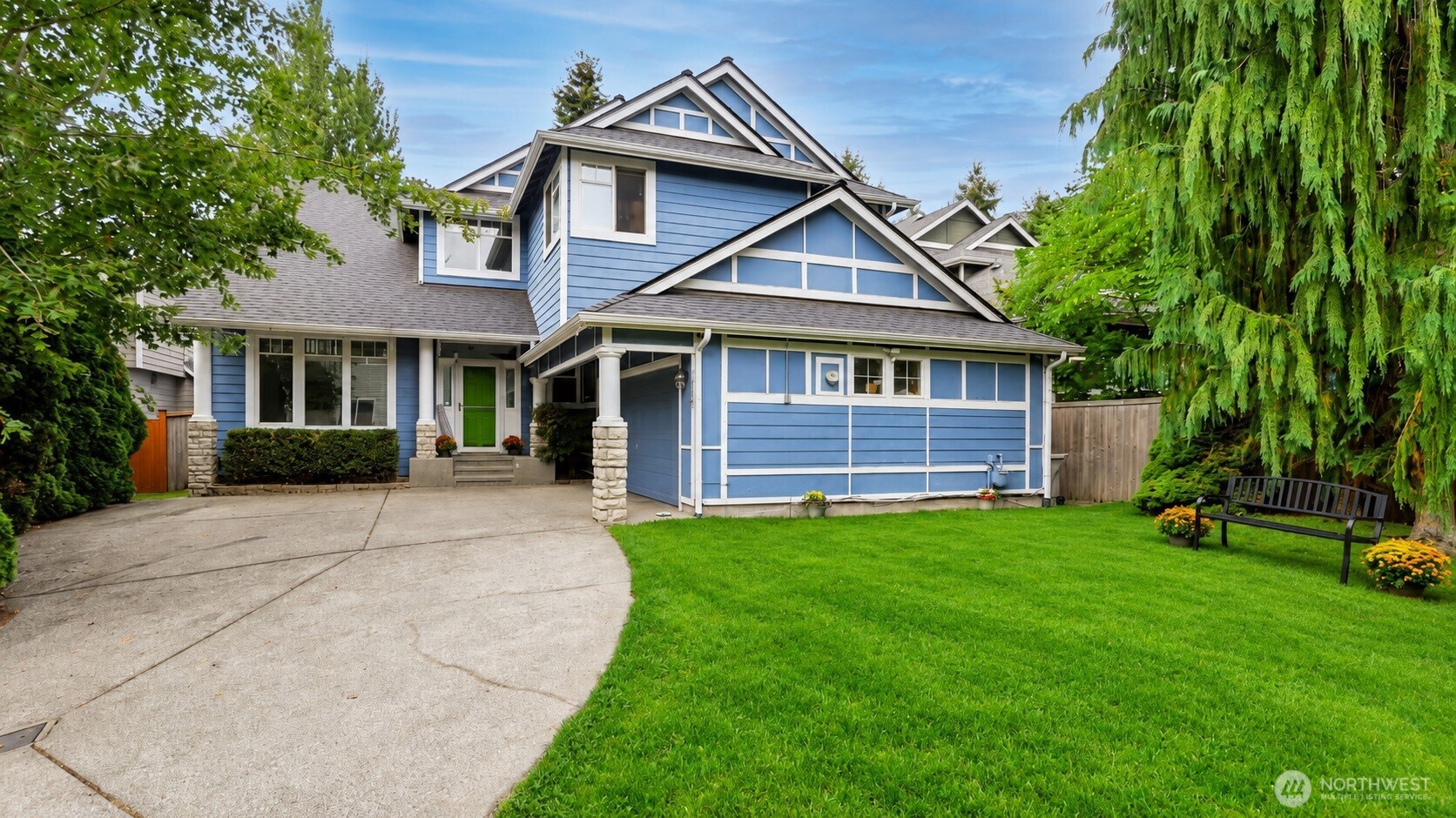 18637 172nd Place Property Photo 1