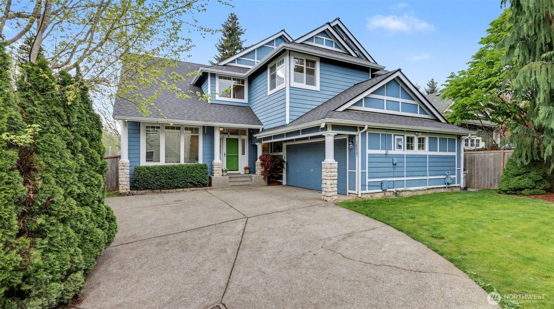 18637 172nd Place Property Photo 2