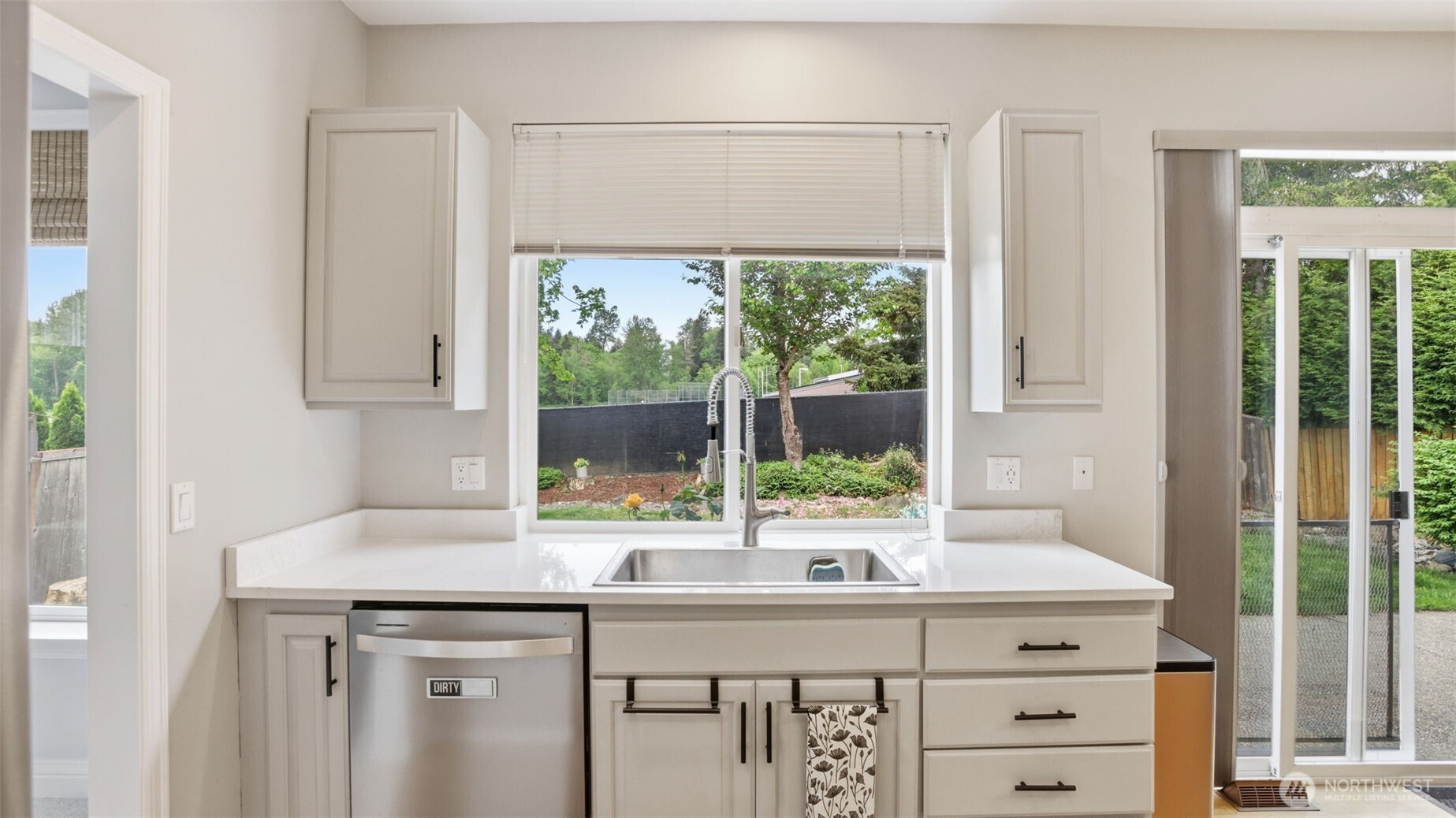 18637 172nd Place Property Photo 11