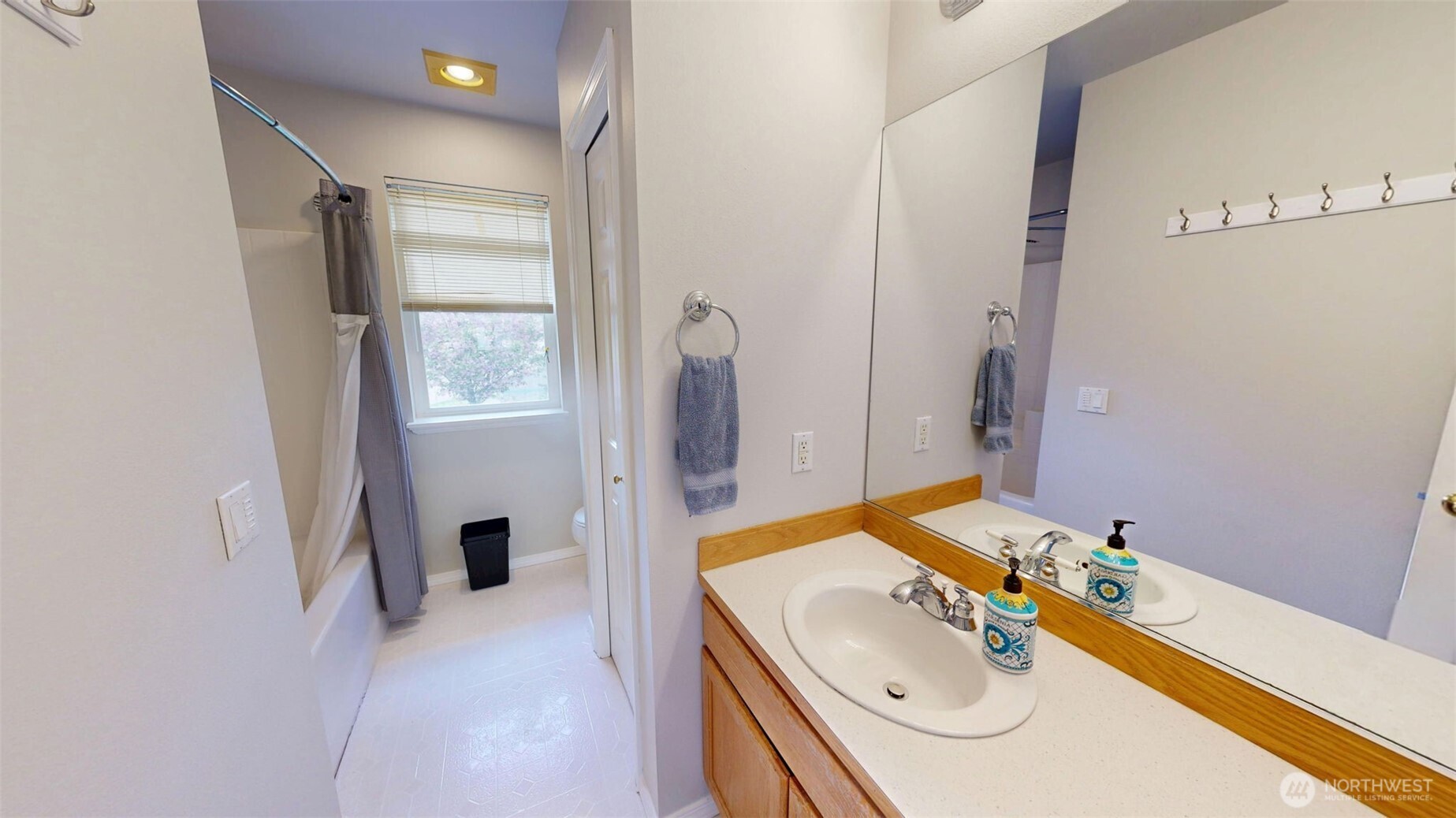 18637 172nd Place Property Photo 21