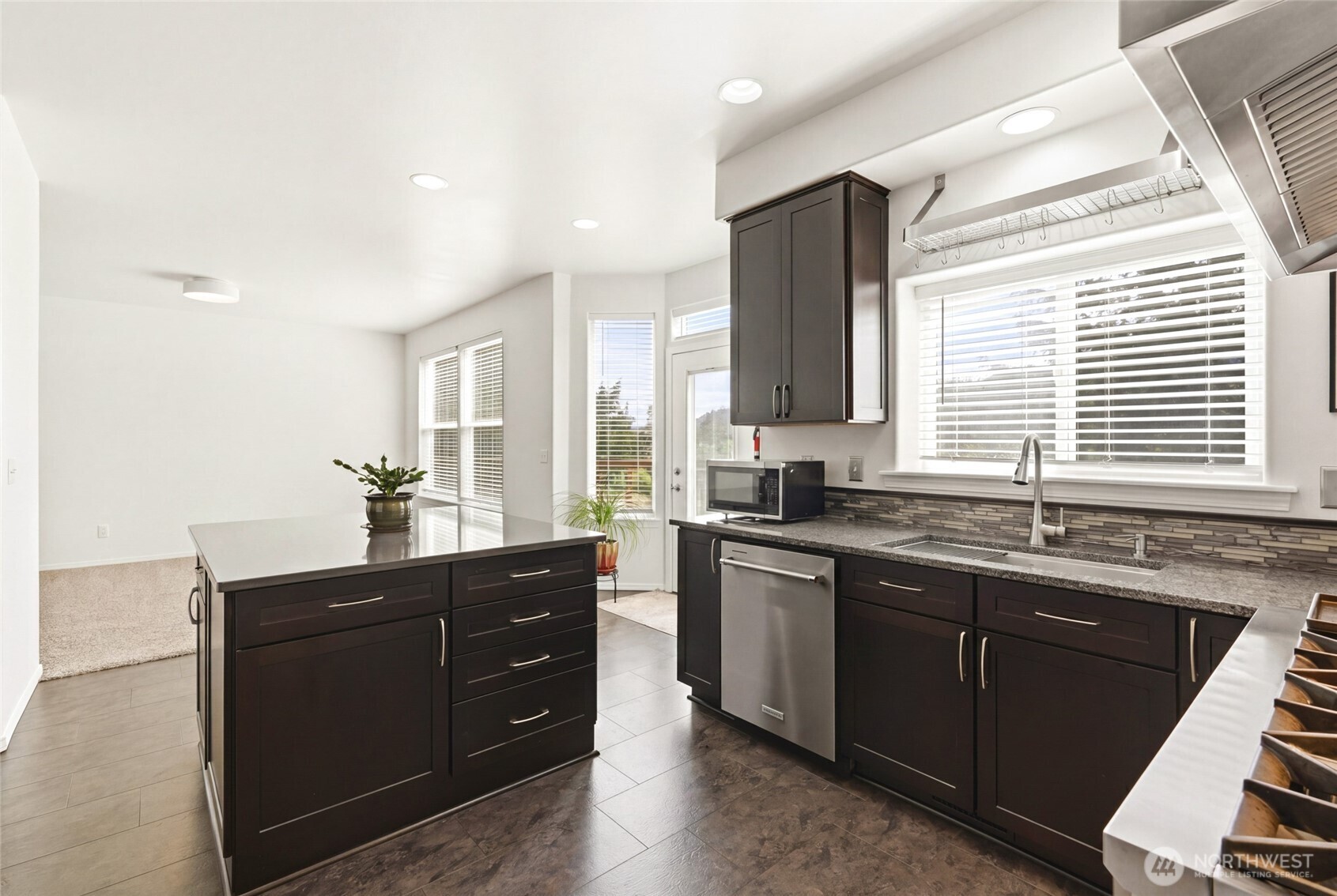 24064 Walker Valley Road Property Photo 11