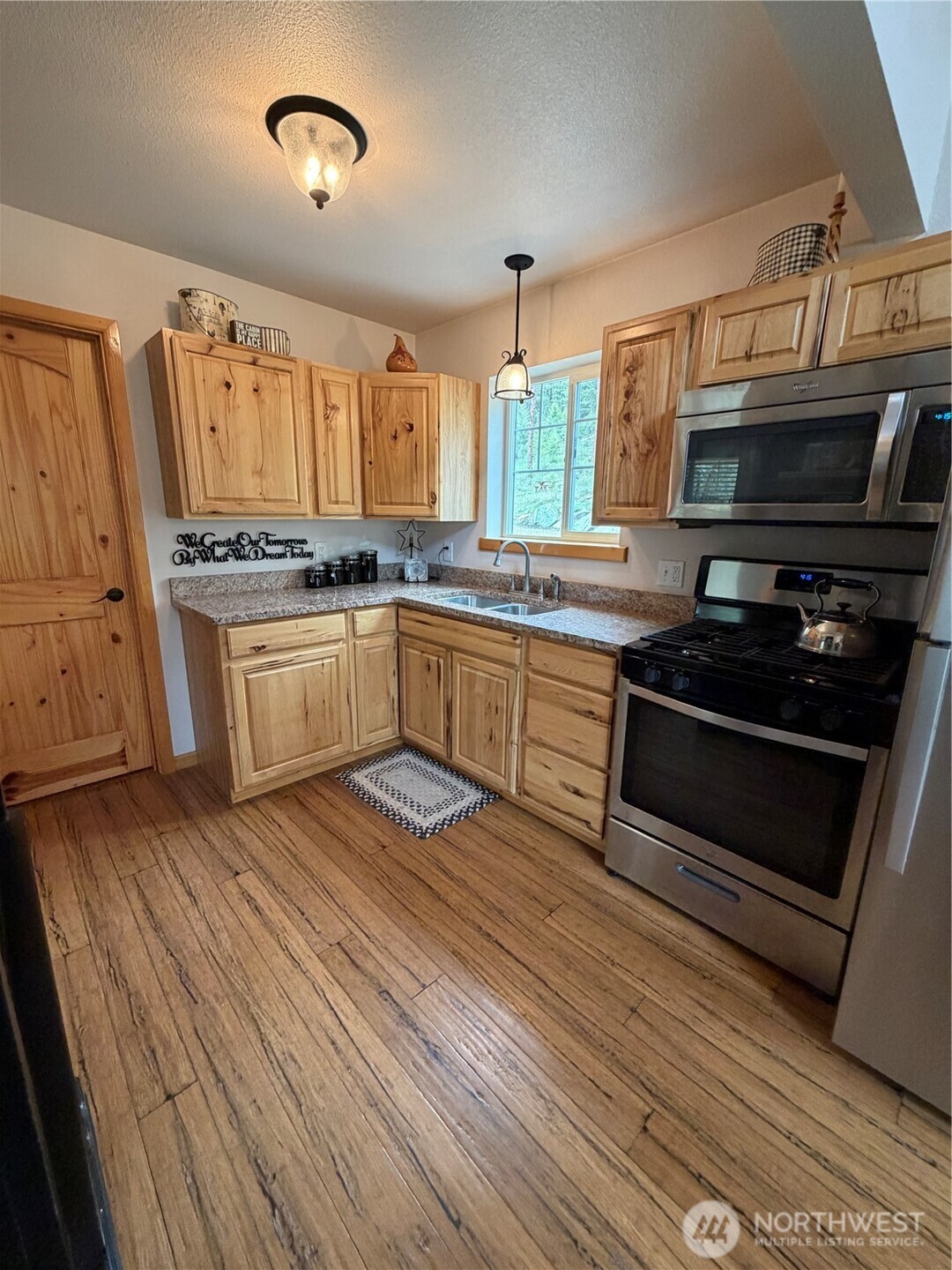 53 Cape Labelle Road Property Photo 32