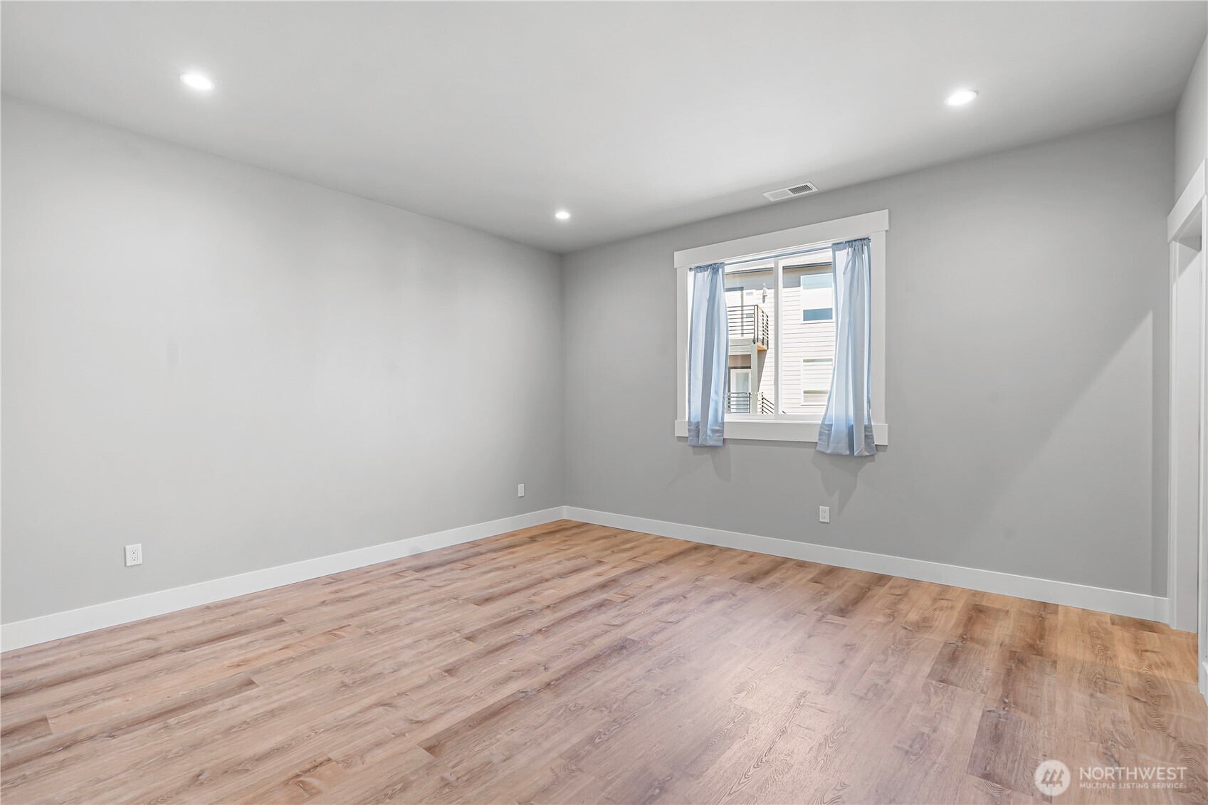 2122 Riverstone Loop Property Photo 19