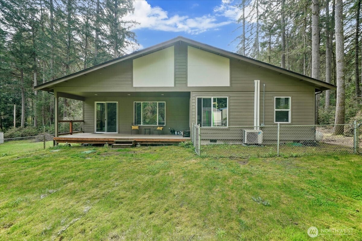 11714 Lake Place Property Photo 3