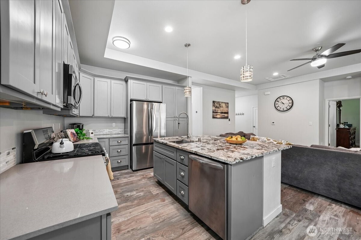 11714 Lake Place Property Photo 13