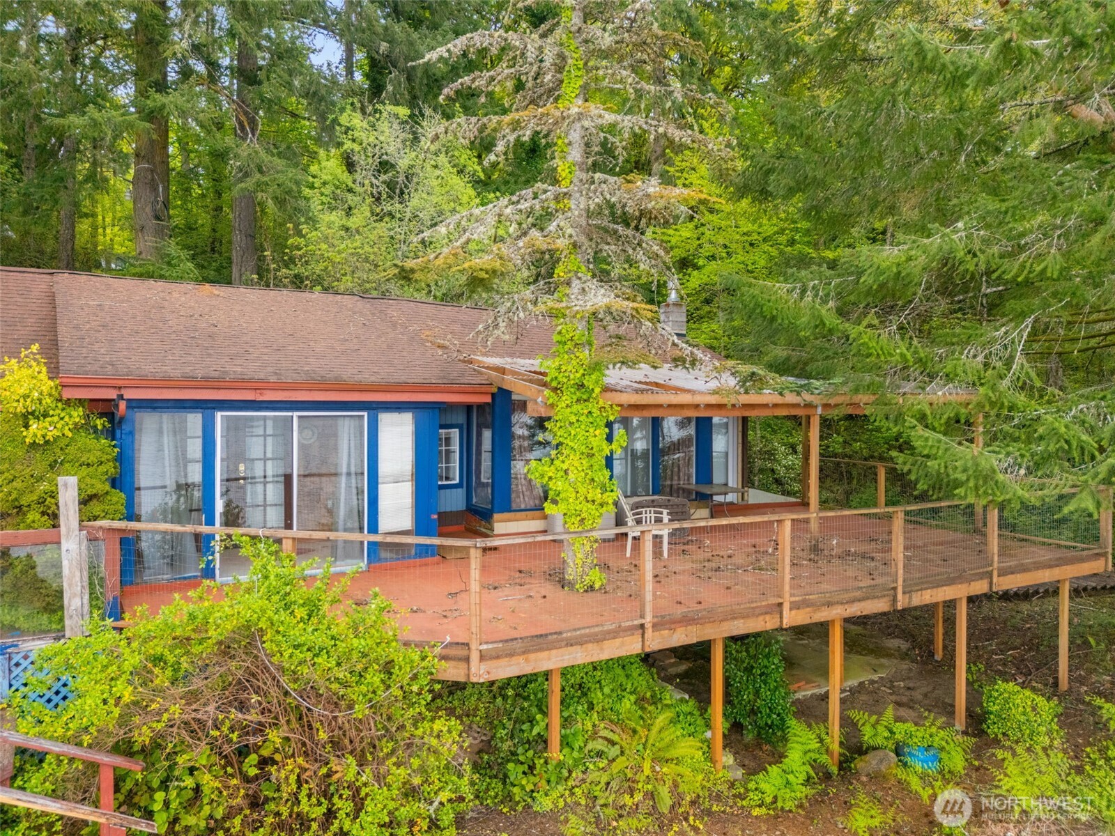 6105 Elizan Drive Property Photo 4