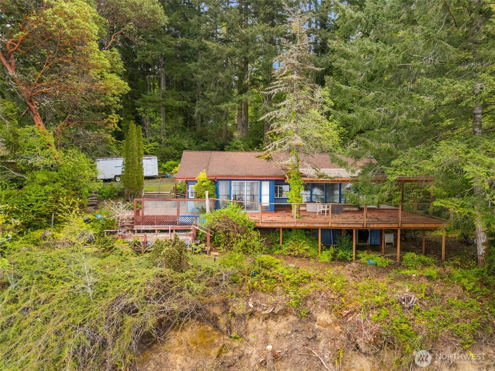6105 Elizan Drive Property Photo 5