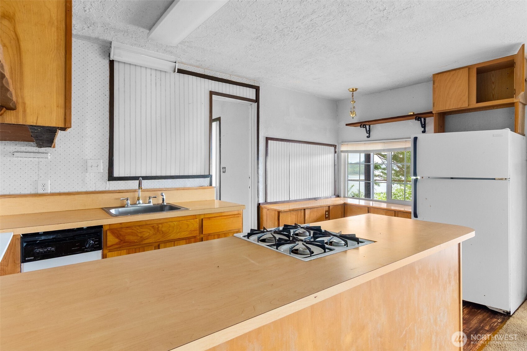 6105 Elizan Drive Property Photo 15