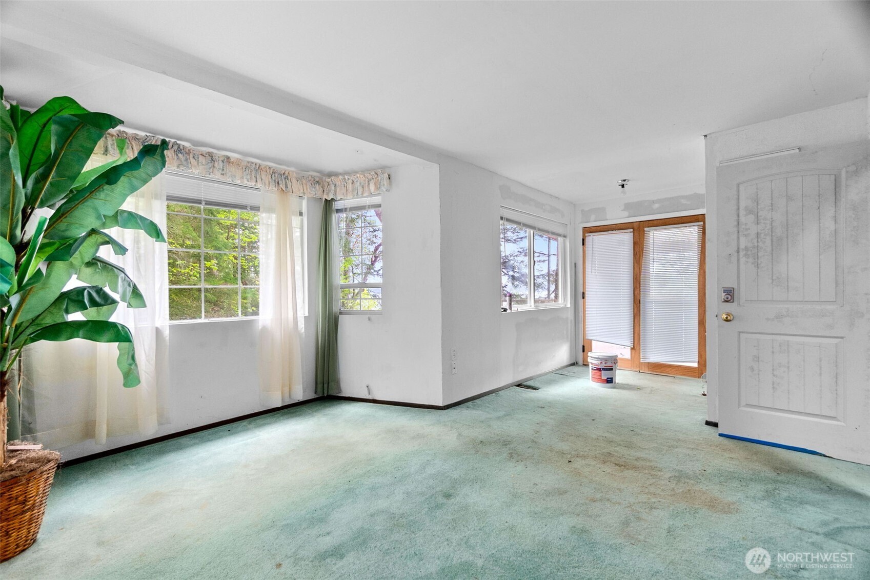6105 Elizan Drive Property Photo 18