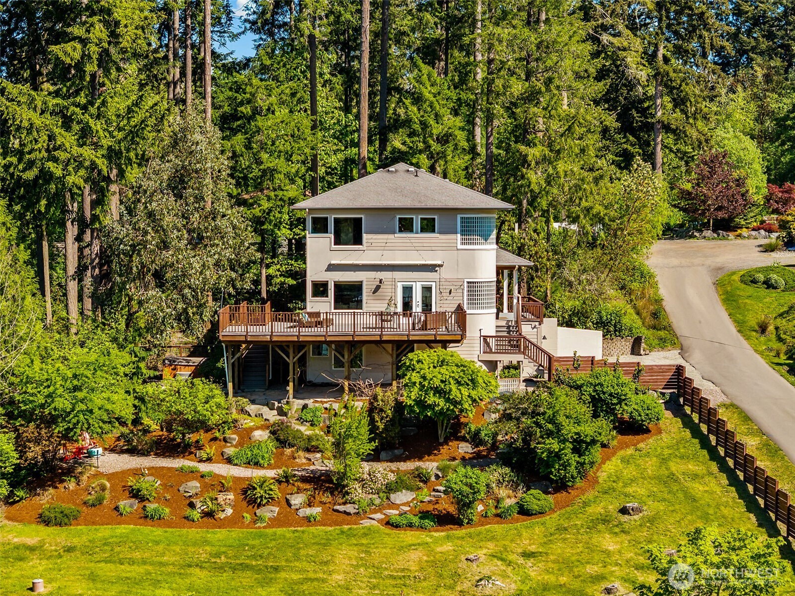 512 72nd Avenue Property Photo 4