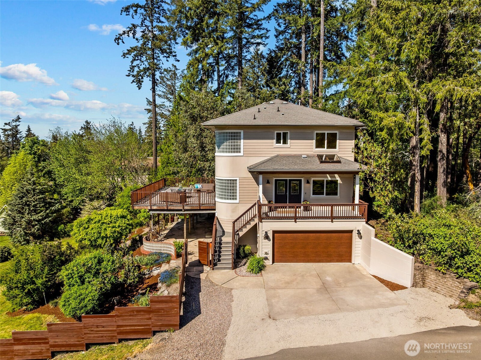 512 72nd Avenue Property Photo 6