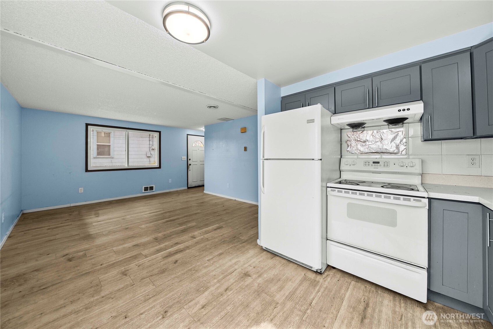 6919 Carleton Avenue Property Photo 10