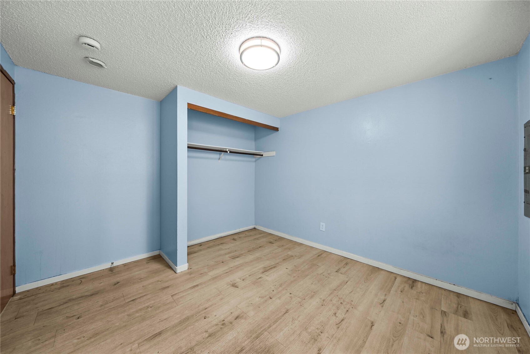 6919 Carleton Avenue Property Photo 13
