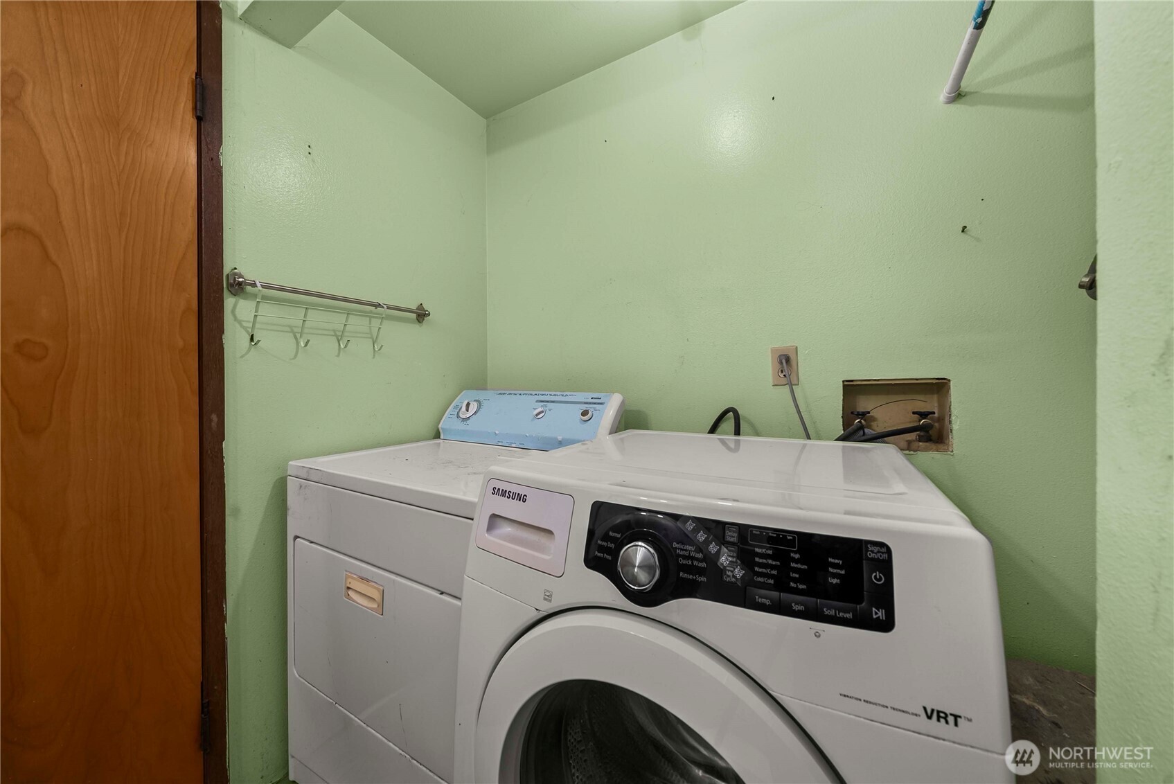 6919 Carleton Avenue Property Photo 16