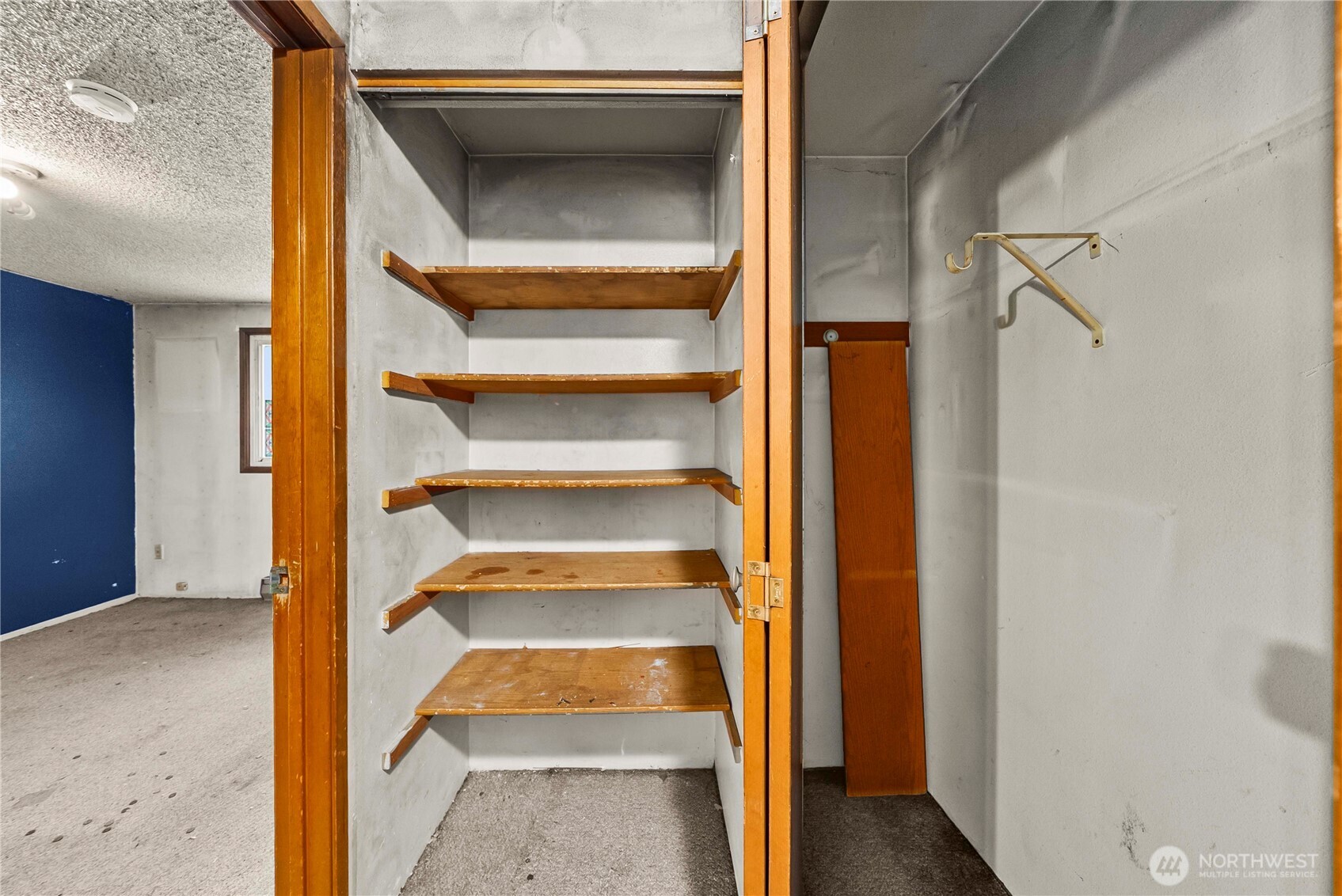6919 Carleton Avenue Property Photo 25