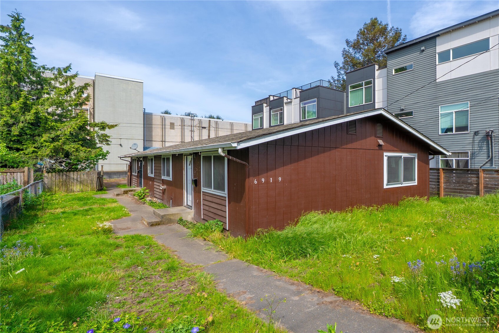 6919 Carleton Avenue Property Photo 34