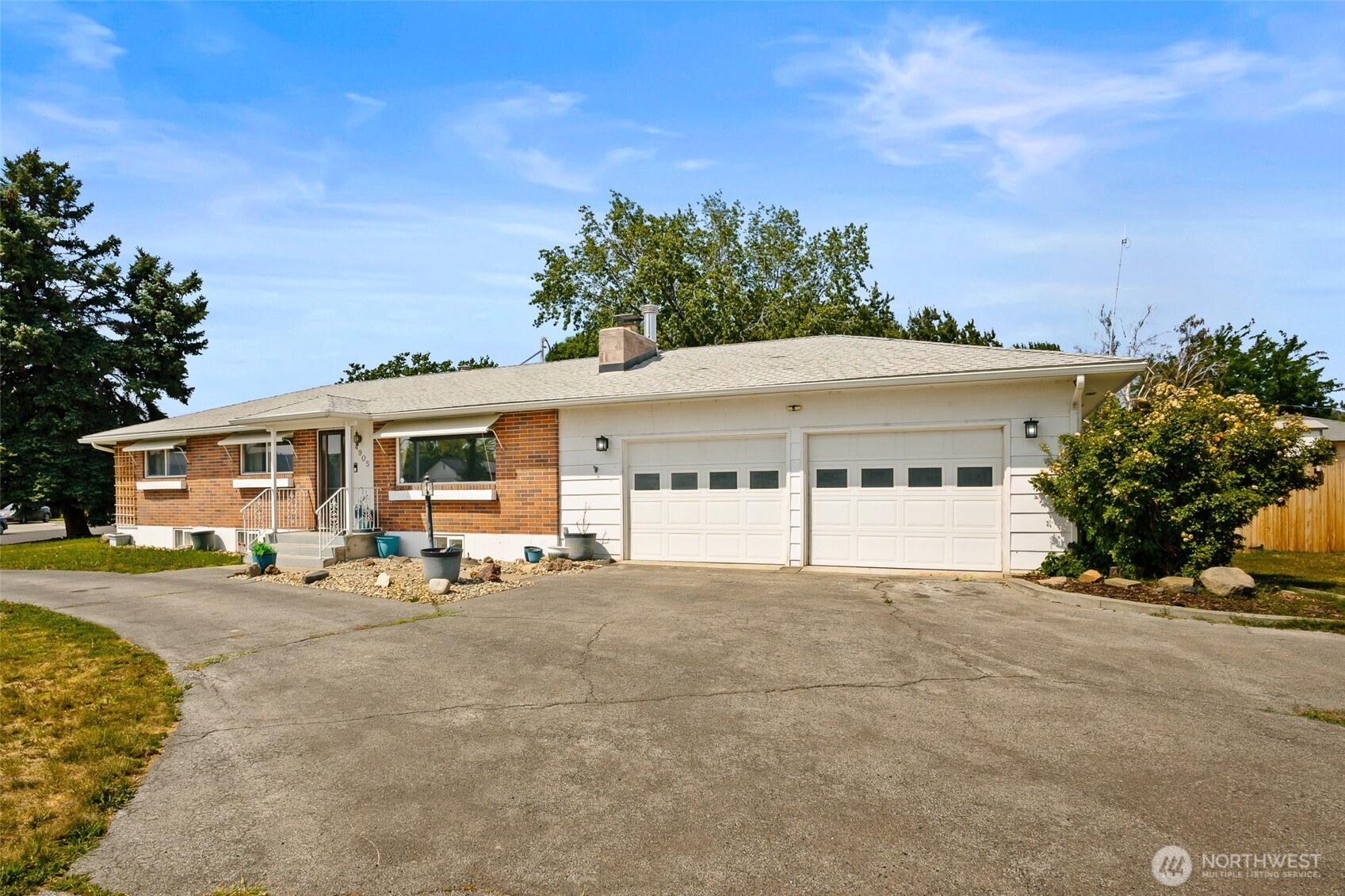 4905 Bristol Way Property Photo 1