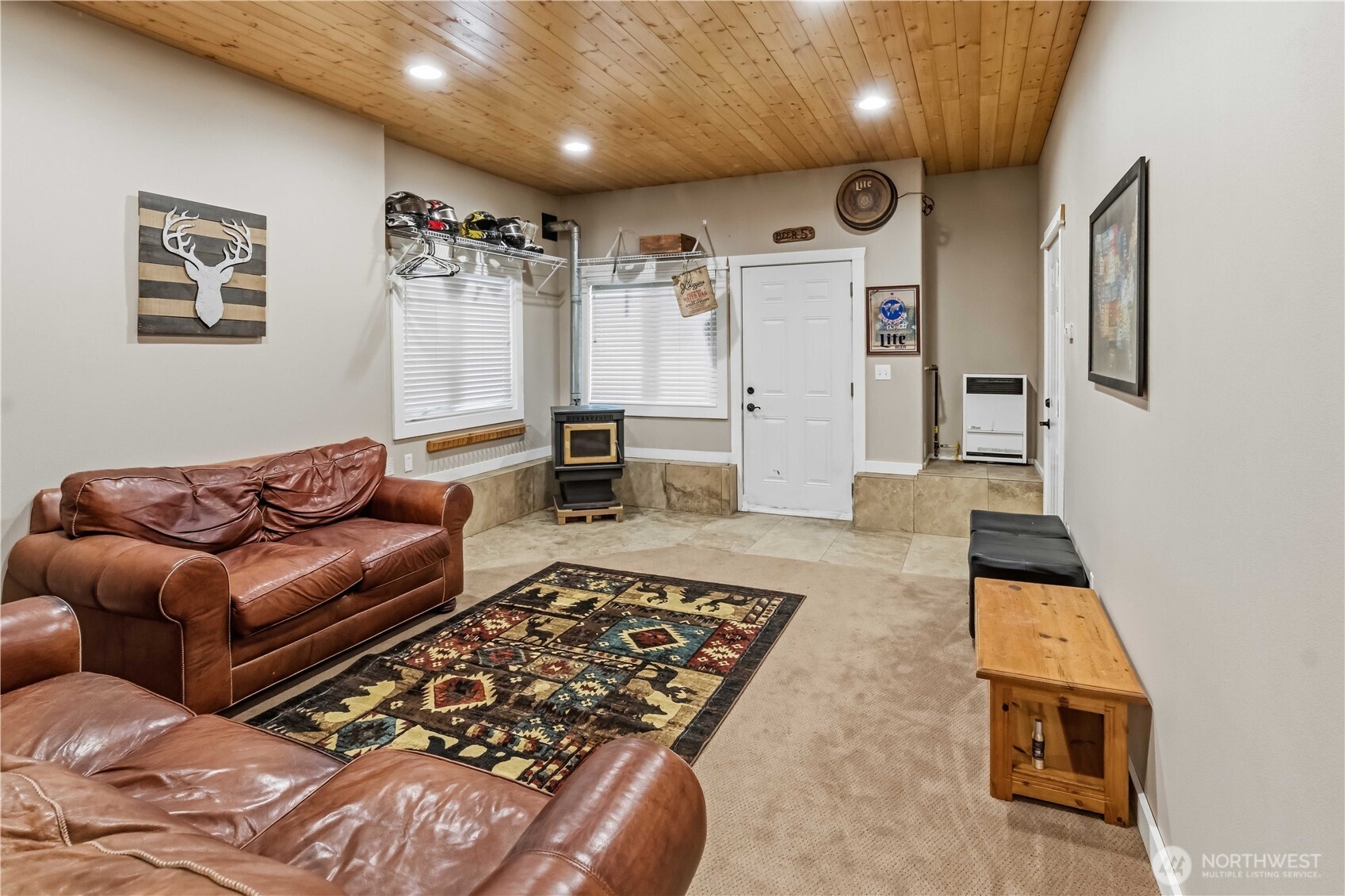 320 Lakeview Way Property Photo 20