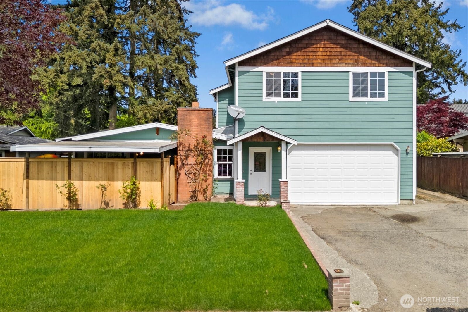 2111 201st Place Property Photo 2
